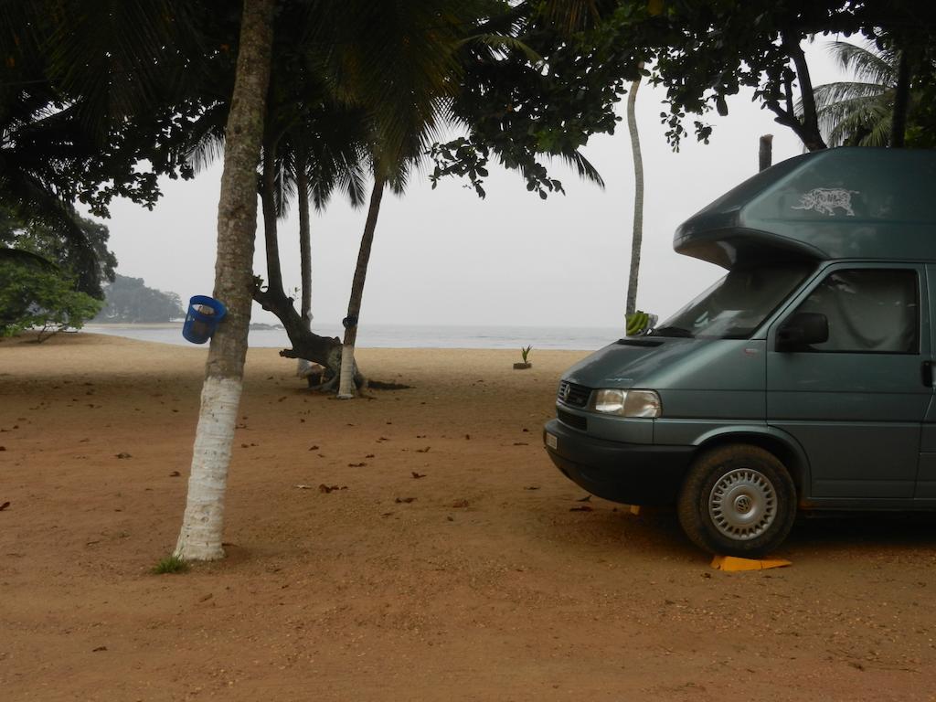 Hotel Tara Plage Kribi Exterior photo
